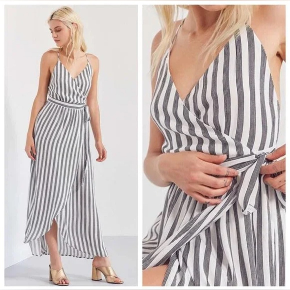 COOPERATIVE - Urban Outfitters - Wrap Maxi Dress- Size M